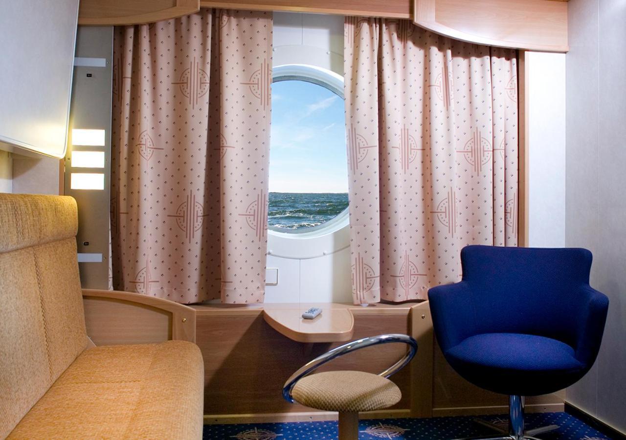 Viking Line Ferry Viking Xprs - One-Way Journey From Helsinki To Tallinn Room photo